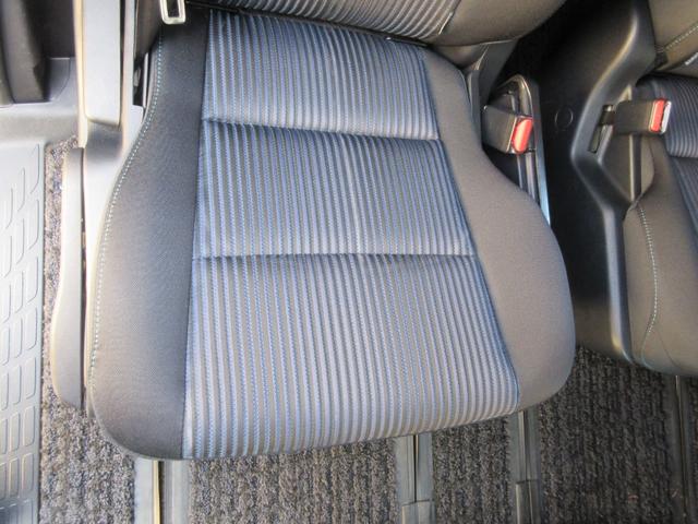 ヴォクシー ＺＳ　煌　後席フリップダウンモニター　両側パワースライドドア　バックカメラ　アルパインＳＤナビ　Ｂｌｕｅｔｏｏｔｈ　アイドリングストップ　ＬＥＤヘッドライト　オートライト　フロントドライブレコーダー　ＥＴＣ（37枚目）