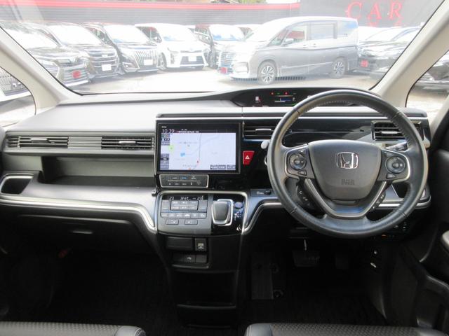 ステップワゴンスパーダ スパーダハイブリッド G・EX ホンダセンシング 後席フリップダウンモニター ホンダセンシング アラウンドビューモニター 純正ナビ Bluetooth レーダークルーズコントロール シートヒーター クリアランスソナー LEDヘッドライト オートライト(3枚目)