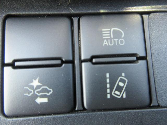 シエンタ ハイブリッドＧ　トヨタセーフティーセンス　バックカメラ　両側パワースライドドア　純正ナビ　Ｂｌｕｅｔｏｏｔｈ　フルセグＴＶ　ステアリングリモコン　ＬＥＤヘッドライト　オートライト　オートハイビーム　ビルトインＥＴＣ（7枚目）