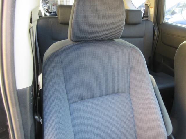 シエンタ ハイブリッドＧ　トヨタセーフティーセンス　バックカメラ　両側パワースライドドア　純正ナビ　Ｂｌｕｅｔｏｏｔｈ　フルセグＴＶ　ステアリングリモコン　ＬＥＤヘッドライト　オートライト　オートハイビーム　ビルトインＥＴＣ（27枚目）