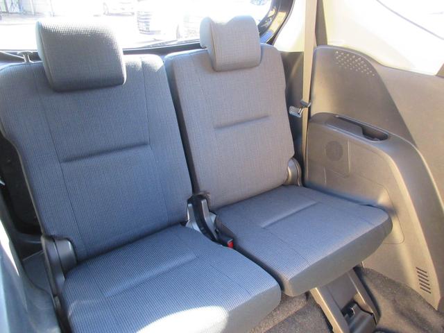 シエンタ ハイブリッドＧ　トヨタセーフティーセンス　バックカメラ　両側パワースライドドア　純正ナビ　Ｂｌｕｅｔｏｏｔｈ　フルセグＴＶ　ステアリングリモコン　ＬＥＤヘッドライト　オートライト　オートハイビーム　ビルトインＥＴＣ（41枚目）