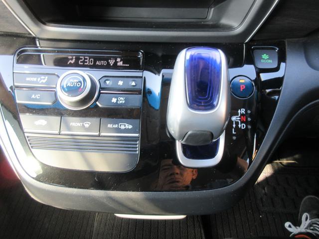 フリードハイブリッド ハイブリッド・Ｇホンダセンシング　ホンダセンシング　両側パワースライドドア　バックカメラ　ストラーダナビ　Ｂｌｕｅｔｏｏｔｈ　フルセグＴＶ　レーダークルーズコントロール　ハーフレザーシート　ＬＥＤヘッドライト　オートライト　ＥＴＣ（7枚目）