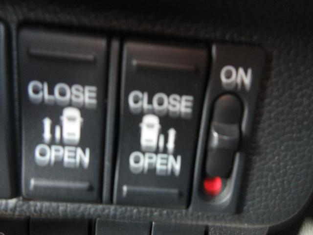 フリードハイブリッド ハイブリッド・Ｇホンダセンシング　ホンダセンシング　両側パワースライドドア　バックカメラ　ストラーダナビ　Ｂｌｕｅｔｏｏｔｈ　フルセグＴＶ　レーダークルーズコントロール　ハーフレザーシート　ＬＥＤヘッドライト　オートライト　ＥＴＣ（9枚目）