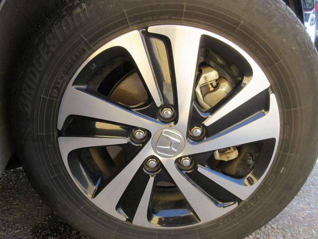 フリードハイブリッド ハイブリッド・Ｇホンダセンシング　ホンダセンシング　両側パワースライドドア　バックカメラ　ストラーダナビ　Ｂｌｕｅｔｏｏｔｈ　フルセグＴＶ　レーダークルーズコントロール　ハーフレザーシート　ＬＥＤヘッドライト　オートライト　ＥＴＣ（18枚目）