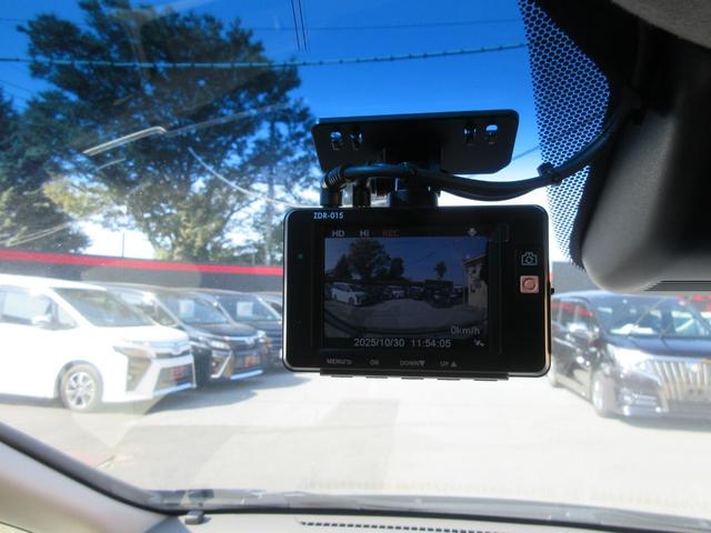 フリードハイブリッド ハイブリッド・Ｇホンダセンシング　ホンダセンシング　両側パワースライドドア　バックカメラ　ストラーダナビ　Ｂｌｕｅｔｏｏｔｈ　フルセグＴＶ　レーダークルーズコントロール　ハーフレザーシート　ＬＥＤヘッドライト　オートライト　ＥＴＣ（32枚目）