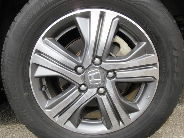 ステップワゴンスパーダ スパーダハイブリッド　Ｇ・ＥＸ　ホンダセンシング　ワンオーナー　ホンダセンシング　レーダークルーズコントロール　バックカメラ　両側パワースライドドア　純正ナビ　Ｂｌｕｅｔｏｏｔｈ　フルセグＴＶ　シートヒーター　ハーフレザーシート　ＬＥＤヘッドライト（16枚目）