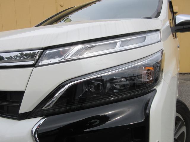 ヴォクシー ZS 煌 トヨタセーフティーセンス 両側パワースライドドア クルーズコントロール 純正ナビ Bluetooth フルセグTV クリアランスソナー アイドリングストップ LEDヘッドライト オートハイビーム(14枚目)