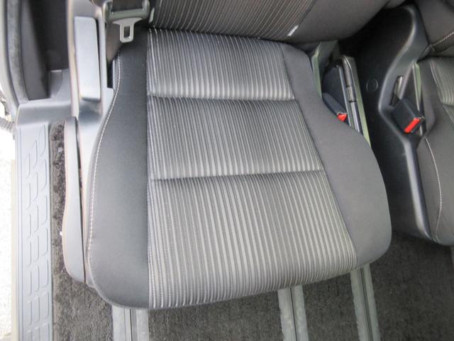 ヴォクシー ZS 煌 トヨタセーフティーセンス 両側パワースライドドア クルーズコントロール 純正ナビ Bluetooth フルセグTV クリアランスソナー アイドリングストップ LEDヘッドライト オートハイビーム(41枚目)