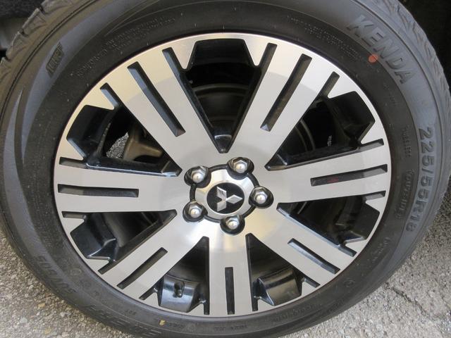 デリカD:5 G パワーパッケージ 4WD 後席フリップダウンモニター 両側パワースライドドア 純正ナビ Bluetooth 衝突軽減ブレーキ レーダークルーズコントロール パワーシート パワーバックドア バックカメラ シートヒーター(17枚目)