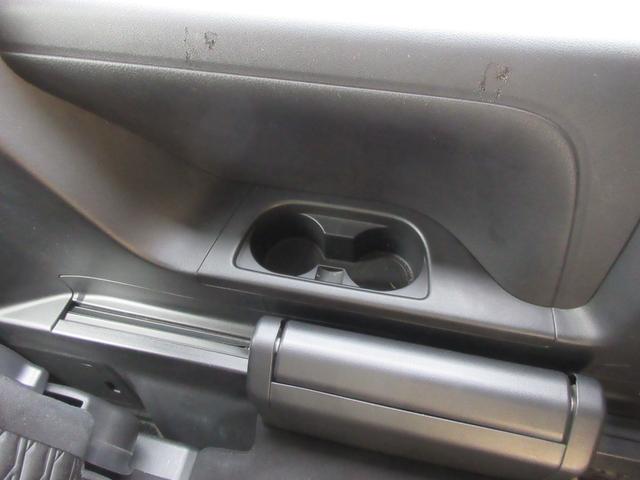 デリカD:5 G パワーパッケージ 4WD 後席フリップダウンモニター 両側パワースライドドア 純正ナビ Bluetooth 衝突軽減ブレーキ レーダークルーズコントロール パワーシート パワーバックドア バックカメラ シートヒーター(61枚目)