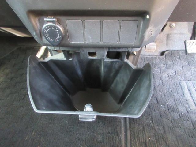 ルーミー Ｇ－Ｔ　クリアランスソナー　両側パワースライドドア　バックカメラ　純正ナビ　Ｂｌｕｅｔｏｏｔｈ　衝突軽減ブレーキ　アイドリングストップ　オートライト　オートハイビーム　ヘッドライトレベライザー　ＥＴＣ（31枚目）