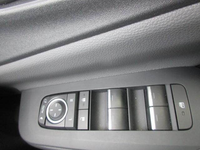 プリウス G クリアランスソナー バックカメラ 純正ナビ Bluetooth フルセグ レーダークルーズコントロール ブラインドスポットモニター LEDヘッドライト オートライト オートハイビーム シートヒーター(24枚目)