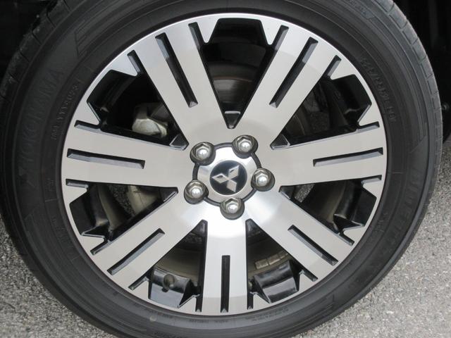 デリカＤ：５ Ｇ　パワーパッケージ　４ＷＤ　両側パワースライドドア　レーダークルーズコントロール　アラウンドビューモニター　純正ナビ　Ｂｌｕｅｔｏｏｔｈ　フルセグＴＶ　アイドリングストップ　衝突軽減ブレーキ　パワーバックドア　ＥＴＣ（15枚目）