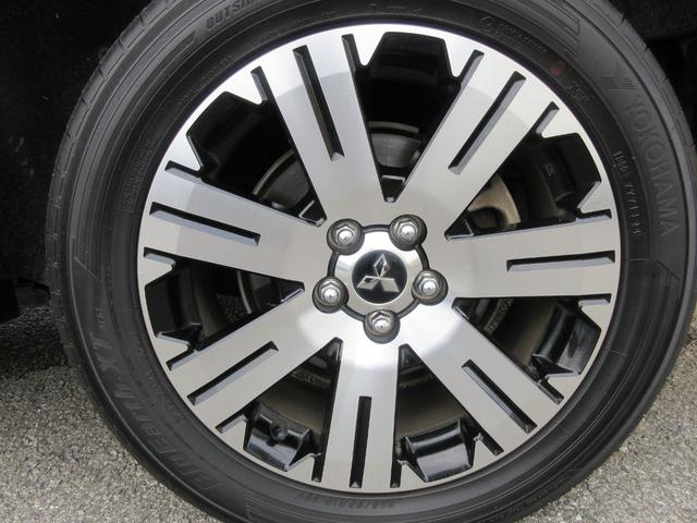 デリカＤ：５ Ｇ　パワーパッケージ　４ＷＤ　両側パワースライドドア　レーダークルーズコントロール　アラウンドビューモニター　純正ナビ　Ｂｌｕｅｔｏｏｔｈ　フルセグＴＶ　アイドリングストップ　衝突軽減ブレーキ　パワーバックドア　ＥＴＣ（16枚目）