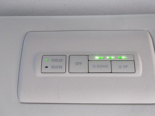 デリカＤ：５ Ｇ　パワーパッケージ　４ＷＤ　両側パワースライドドア　レーダークルーズコントロール　アラウンドビューモニター　純正ナビ　Ｂｌｕｅｔｏｏｔｈ　フルセグＴＶ　アイドリングストップ　衝突軽減ブレーキ　パワーバックドア　ＥＴＣ（21枚目）