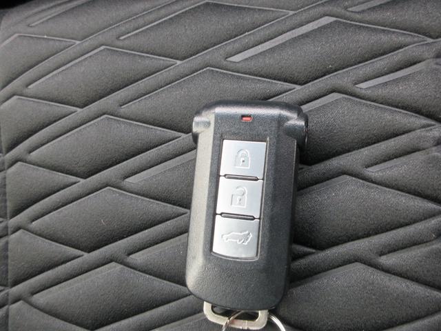 デリカＤ：５ Ｇ　パワーパッケージ　４ＷＤ　両側パワースライドドア　レーダークルーズコントロール　アラウンドビューモニター　純正ナビ　Ｂｌｕｅｔｏｏｔｈ　フルセグＴＶ　アイドリングストップ　衝突軽減ブレーキ　パワーバックドア　ＥＴＣ（35枚目）