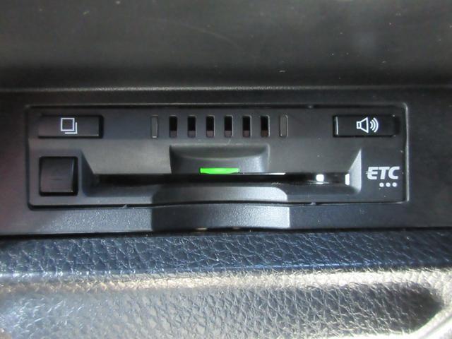 ヴォクシー ＺＳ　煌ＩＩ　両側パワースライドドア　バックカメラ　アルパインＳＤナビ　Ｂｌｕｅｔｏｏｔｈ　フルセグＴＶ　トヨタセーフティーセンス　アイドリングストップ　ドライブレコーダー　ＬＥＤヘッドライト　オートライト　ＥＴＣ（11枚目）