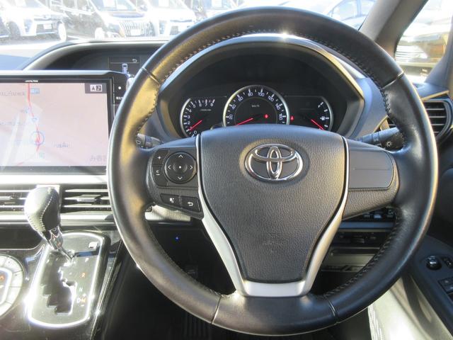 ヴォクシー ＺＳ　煌ＩＩ　両側パワースライドドア　バックカメラ　アルパインＳＤナビ　Ｂｌｕｅｔｏｏｔｈ　フルセグＴＶ　トヨタセーフティーセンス　アイドリングストップ　ドライブレコーダー　ＬＥＤヘッドライト　オートライト　ＥＴＣ（12枚目）