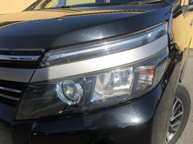 ヴォクシー ＺＳ　煌ＩＩ　両側パワースライドドア　バックカメラ　アルパインＳＤナビ　Ｂｌｕｅｔｏｏｔｈ　フルセグＴＶ　トヨタセーフティーセンス　アイドリングストップ　ドライブレコーダー　ＬＥＤヘッドライト　オートライト　ＥＴＣ（14枚目）