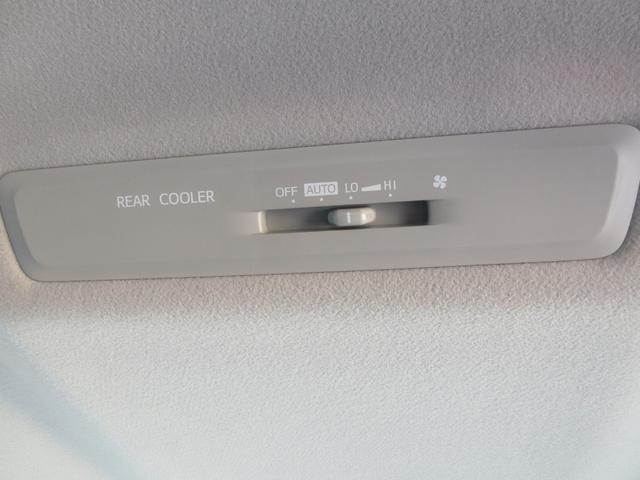 ヴォクシー ＺＳ　煌ＩＩ　両側パワースライドドア　バックカメラ　アルパインＳＤナビ　Ｂｌｕｅｔｏｏｔｈ　フルセグＴＶ　トヨタセーフティーセンス　アイドリングストップ　ドライブレコーダー　ＬＥＤヘッドライト　オートライト　ＥＴＣ（21枚目）