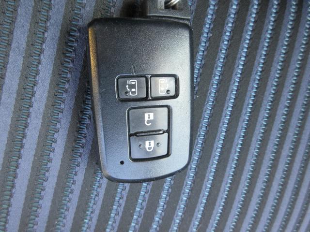 ヴォクシー ＺＳ　煌ＩＩ　両側パワースライドドア　バックカメラ　アルパインＳＤナビ　Ｂｌｕｅｔｏｏｔｈ　フルセグＴＶ　トヨタセーフティーセンス　アイドリングストップ　ドライブレコーダー　ＬＥＤヘッドライト　オートライト　ＥＴＣ（24枚目）