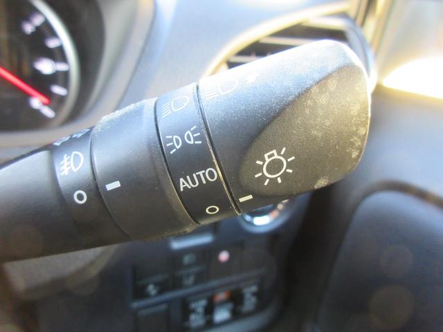 ヴォクシー ＺＳ　煌ＩＩ　両側パワースライドドア　バックカメラ　アルパインＳＤナビ　Ｂｌｕｅｔｏｏｔｈ　フルセグＴＶ　トヨタセーフティーセンス　アイドリングストップ　ドライブレコーダー　ＬＥＤヘッドライト　オートライト　ＥＴＣ（26枚目）