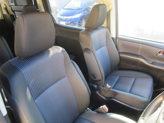 ヴォクシー ＺＳ　煌ＩＩ　両側パワースライドドア　バックカメラ　アルパインＳＤナビ　Ｂｌｕｅｔｏｏｔｈ　フルセグＴＶ　トヨタセーフティーセンス　アイドリングストップ　ドライブレコーダー　ＬＥＤヘッドライト　オートライト　ＥＴＣ（33枚目）