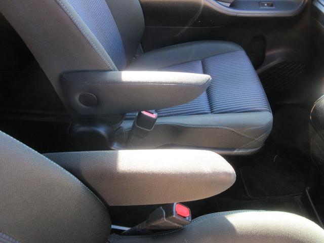 ヴォクシー ＺＳ　煌ＩＩ　両側パワースライドドア　バックカメラ　アルパインＳＤナビ　Ｂｌｕｅｔｏｏｔｈ　フルセグＴＶ　トヨタセーフティーセンス　アイドリングストップ　ドライブレコーダー　ＬＥＤヘッドライト　オートライト　ＥＴＣ（35枚目）