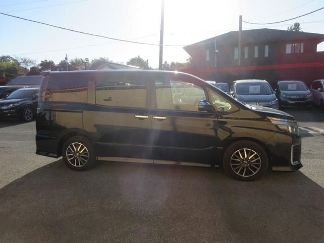 ヴォクシー ＺＳ　煌ＩＩ　両側パワースライドドア　バックカメラ　アルパインＳＤナビ　Ｂｌｕｅｔｏｏｔｈ　フルセグＴＶ　トヨタセーフティーセンス　アイドリングストップ　ドライブレコーダー　ＬＥＤヘッドライト　オートライト　ＥＴＣ（63枚目）