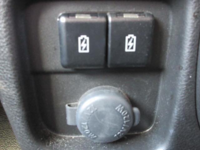 ソリオ ハイブリッドＭＺ　クリアランスソナー　両側パワースライドドア　レーダークルーズコントロール　純正ナビ　Ｂｌｕｅｔｏｏｔｈ　フルセグＴＶ　衝突軽減ブレーキ　アラウンドビューモニター　ＬＥＤヘッドライト　オートライト（35枚目）