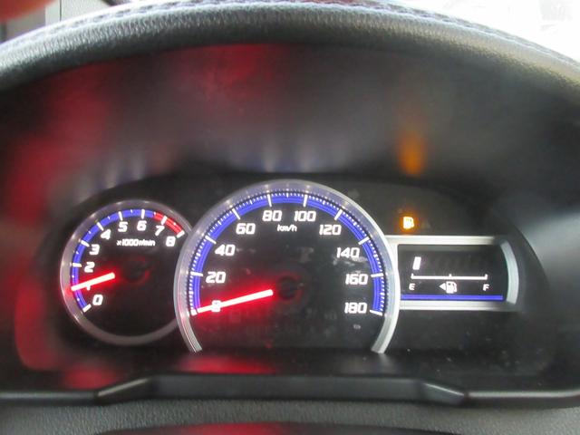 展示場には１６０台近くの展示車がございます！なかにはネットには掲載されてない、掲載前などのお買い得車なども多数ございます。まずはお店にご来店頂きましてお店やスタッフなどの雰囲気もご覧ください！