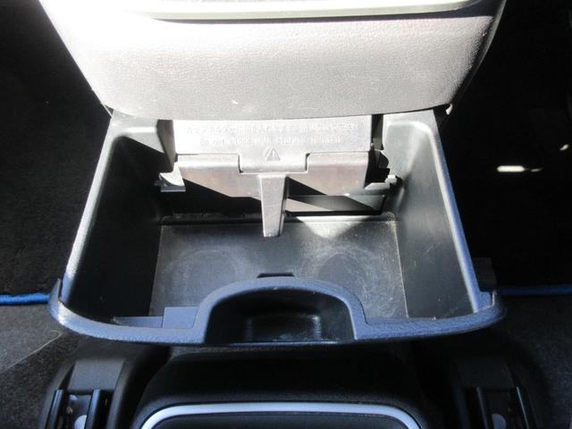 セレナ ｅ－パワー　ハイウェイスターＶ　後席フリップダウンモニター　アラウンドビューモニター　レーダークルーズコントロール　純正ナビ　Ｂｌｕｅｔｏｏｔｈ　両側パワースライドドア　シートヒーター　クリアランスソナー　エマージェンシーブレーキ（30枚目）