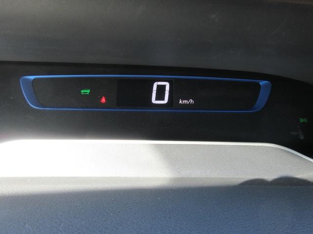 セレナ ｅ－パワー　ハイウェイスターＶ　後席フリップダウンモニター　アラウンドビューモニター　レーダークルーズコントロール　純正ナビ　Ｂｌｕｅｔｏｏｔｈ　両側パワースライドドア　シートヒーター　クリアランスソナー　エマージェンシーブレーキ（32枚目）