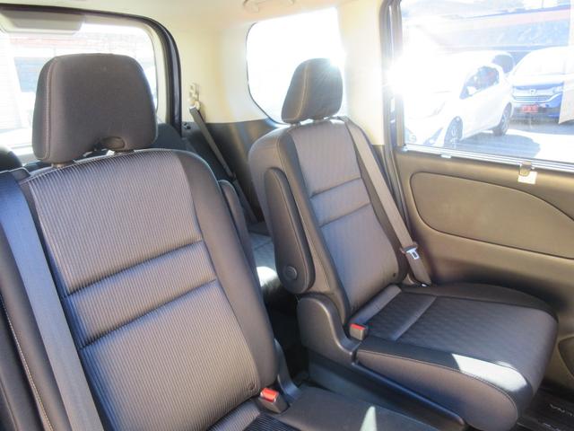 セレナ ｅ－パワー　ハイウェイスターＶ　後席フリップダウンモニター　アラウンドビューモニター　レーダークルーズコントロール　純正ナビ　Ｂｌｕｅｔｏｏｔｈ　両側パワースライドドア　シートヒーター　クリアランスソナー　エマージェンシーブレーキ（41枚目）