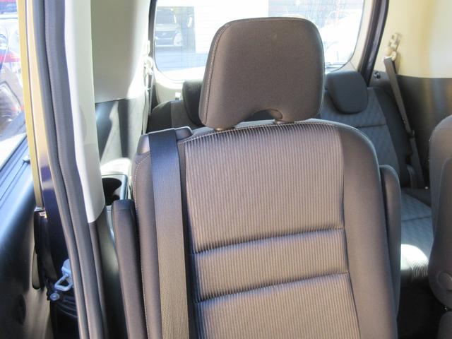 セレナ ｅ－パワー　ハイウェイスターＶ　後席フリップダウンモニター　アラウンドビューモニター　レーダークルーズコントロール　純正ナビ　Ｂｌｕｅｔｏｏｔｈ　両側パワースライドドア　シートヒーター　クリアランスソナー　エマージェンシーブレーキ（42枚目）