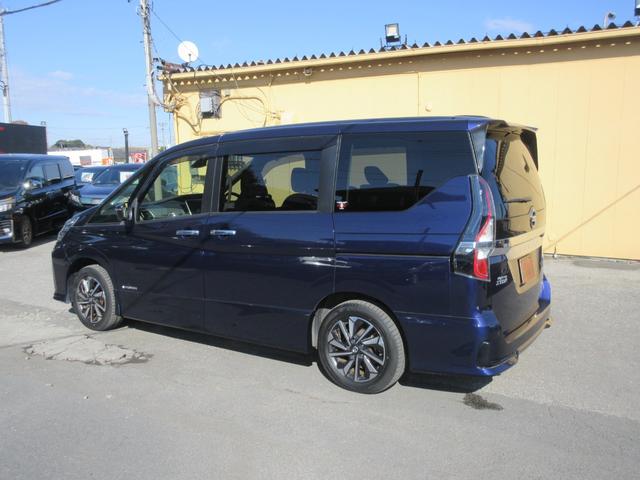 セレナ ｅ－パワー　ハイウェイスターＶ　後席フリップダウンモニター　アラウンドビューモニター　レーダークルーズコントロール　純正ナビ　Ｂｌｕｅｔｏｏｔｈ　両側パワースライドドア　シートヒーター　クリアランスソナー　エマージェンシーブレーキ（75枚目）