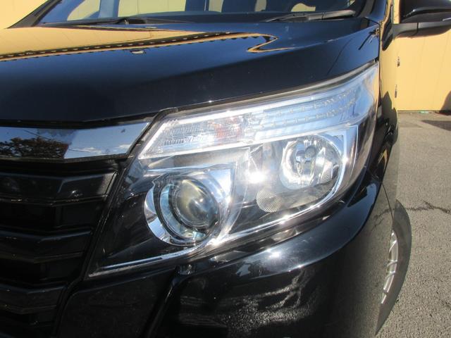 ノア ハイブリッドＳｉ　ダブルバイビー　クリアランスソナー　両側パワースライドドア　トヨタセーフティーセンス　クルーズコントロール　バックカメラ　純正ナビ　Ｂｌｕｅｔｏｏｔｈ　フルセグＴＶ　ハーフレザーシート　オートハイビーム　オートライト（14枚目）