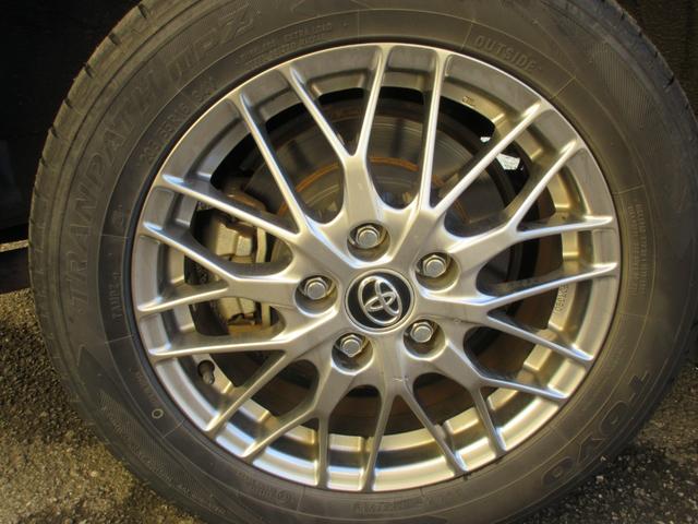 ノア ハイブリッドＳｉ　ダブルバイビー　クリアランスソナー　両側パワースライドドア　トヨタセーフティーセンス　クルーズコントロール　バックカメラ　純正ナビ　Ｂｌｕｅｔｏｏｔｈ　フルセグＴＶ　ハーフレザーシート　オートハイビーム　オートライト（17枚目）