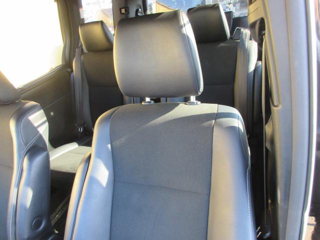 ノア ハイブリッドＳｉ　ダブルバイビー　クリアランスソナー　両側パワースライドドア　トヨタセーフティーセンス　クルーズコントロール　バックカメラ　純正ナビ　Ｂｌｕｅｔｏｏｔｈ　フルセグＴＶ　ハーフレザーシート　オートハイビーム　オートライト（39枚目）