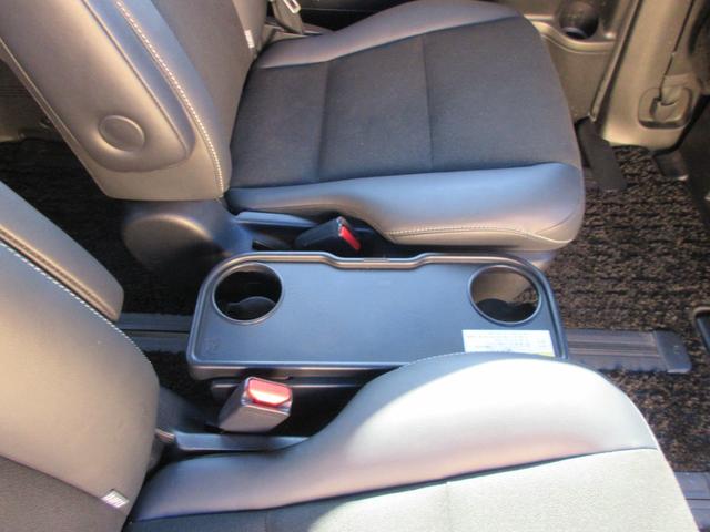 ノア ハイブリッドＳｉ　ダブルバイビー　クリアランスソナー　両側パワースライドドア　トヨタセーフティーセンス　クルーズコントロール　バックカメラ　純正ナビ　Ｂｌｕｅｔｏｏｔｈ　フルセグＴＶ　ハーフレザーシート　オートハイビーム　オートライト（45枚目）