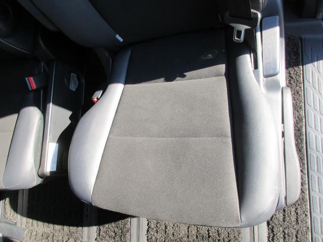 ノア ハイブリッドＳｉ　ダブルバイビー　クリアランスソナー　両側パワースライドドア　トヨタセーフティーセンス　クルーズコントロール　バックカメラ　純正ナビ　Ｂｌｕｅｔｏｏｔｈ　フルセグＴＶ　ハーフレザーシート　オートハイビーム　オートライト（48枚目）