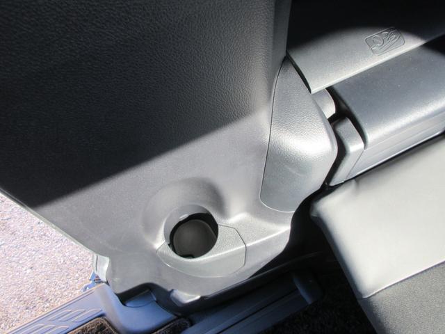 ノア ハイブリッドＳｉ　ダブルバイビー　クリアランスソナー　両側パワースライドドア　トヨタセーフティーセンス　クルーズコントロール　バックカメラ　純正ナビ　Ｂｌｕｅｔｏｏｔｈ　フルセグＴＶ　ハーフレザーシート　オートハイビーム　オートライト（53枚目）