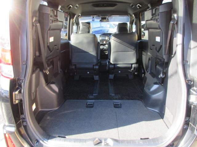 ノア ハイブリッドＳｉ　ダブルバイビー　クリアランスソナー　両側パワースライドドア　トヨタセーフティーセンス　クルーズコントロール　バックカメラ　純正ナビ　Ｂｌｕｅｔｏｏｔｈ　フルセグＴＶ　ハーフレザーシート　オートハイビーム　オートライト（60枚目）