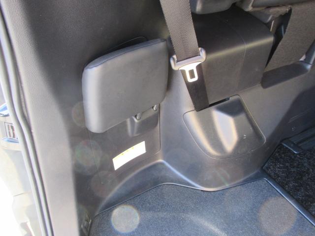 ノア ハイブリッドＳｉ　ダブルバイビー　クリアランスソナー　両側パワースライドドア　トヨタセーフティーセンス　クルーズコントロール　バックカメラ　純正ナビ　Ｂｌｕｅｔｏｏｔｈ　フルセグＴＶ　ハーフレザーシート　オートハイビーム　オートライト（61枚目）