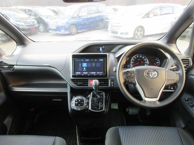 ヴォクシー ＺＳ　煌ＩＩ　後席フリップダウンモニター　両側パワースライドドア　クリアランスソナー　バックカメラ　純正ナビ　Ｂｌｕｅｔｏｏｔｈ　オートライト　オートハイビーム　ＬＥＤヘッドライト　フロントドライブレコーダー（3枚目）