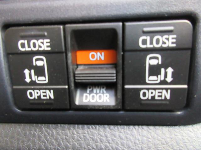 ヴォクシー ＺＳ　煌ＩＩ　後席フリップダウンモニター　両側パワースライドドア　クリアランスソナー　バックカメラ　純正ナビ　Ｂｌｕｅｔｏｏｔｈ　オートライト　オートハイビーム　ＬＥＤヘッドライト　フロントドライブレコーダー（9枚目）