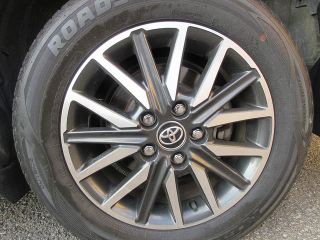 ヴォクシー ＺＳ　煌ＩＩ　後席フリップダウンモニター　両側パワースライドドア　クリアランスソナー　バックカメラ　純正ナビ　Ｂｌｕｅｔｏｏｔｈ　オートライト　オートハイビーム　ＬＥＤヘッドライト　フロントドライブレコーダー（16枚目）