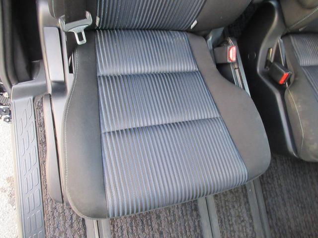 ヴォクシー ＺＳ　煌ＩＩ　後席フリップダウンモニター　両側パワースライドドア　クリアランスソナー　バックカメラ　純正ナビ　Ｂｌｕｅｔｏｏｔｈ　オートライト　オートハイビーム　ＬＥＤヘッドライト　フロントドライブレコーダー（43枚目）