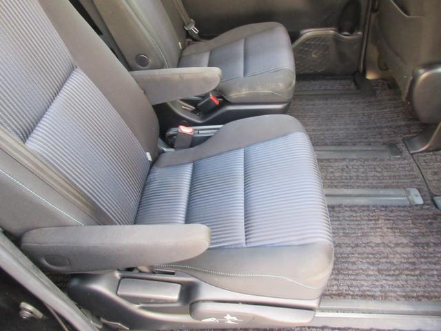 ヴォクシー ＺＳ　煌ＩＩ　後席フリップダウンモニター　両側パワースライドドア　クリアランスソナー　バックカメラ　純正ナビ　Ｂｌｕｅｔｏｏｔｈ　オートライト　オートハイビーム　ＬＥＤヘッドライト　フロントドライブレコーダー（44枚目）