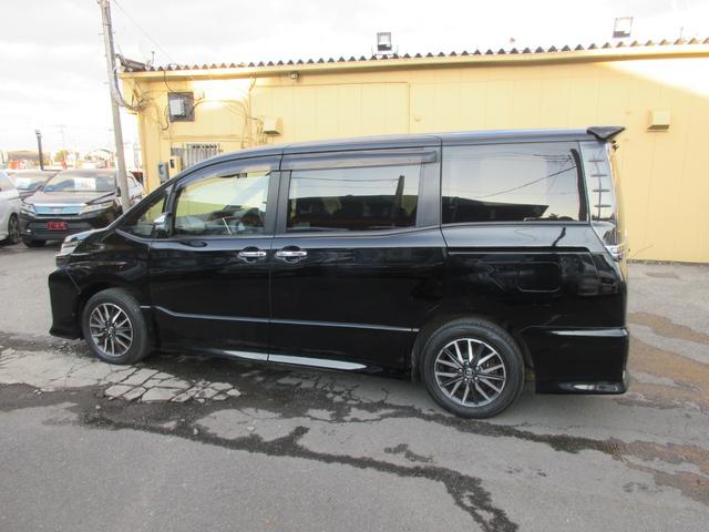 ヴォクシー ＺＳ　煌ＩＩ　後席フリップダウンモニター　両側パワースライドドア　クリアランスソナー　バックカメラ　純正ナビ　Ｂｌｕｅｔｏｏｔｈ　オートライト　オートハイビーム　ＬＥＤヘッドライト　フロントドライブレコーダー（71枚目）